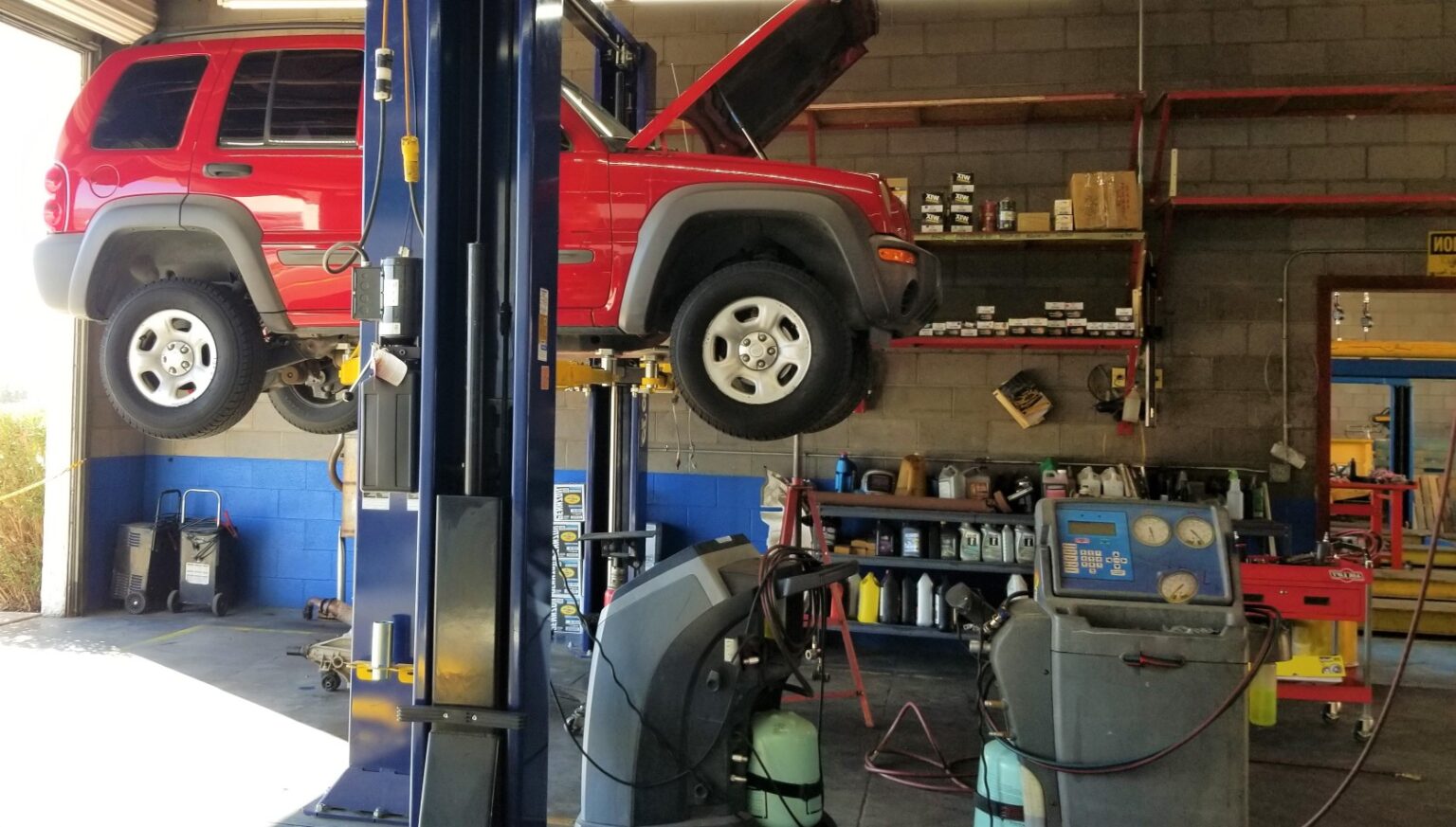 Car and SUV Auto Repair Sandi Auto & Truck Repair